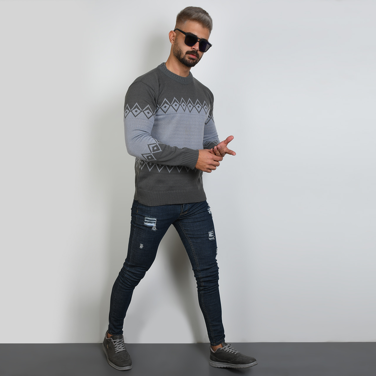 پلیور مردانه دودی طوسی(T) مدل roter