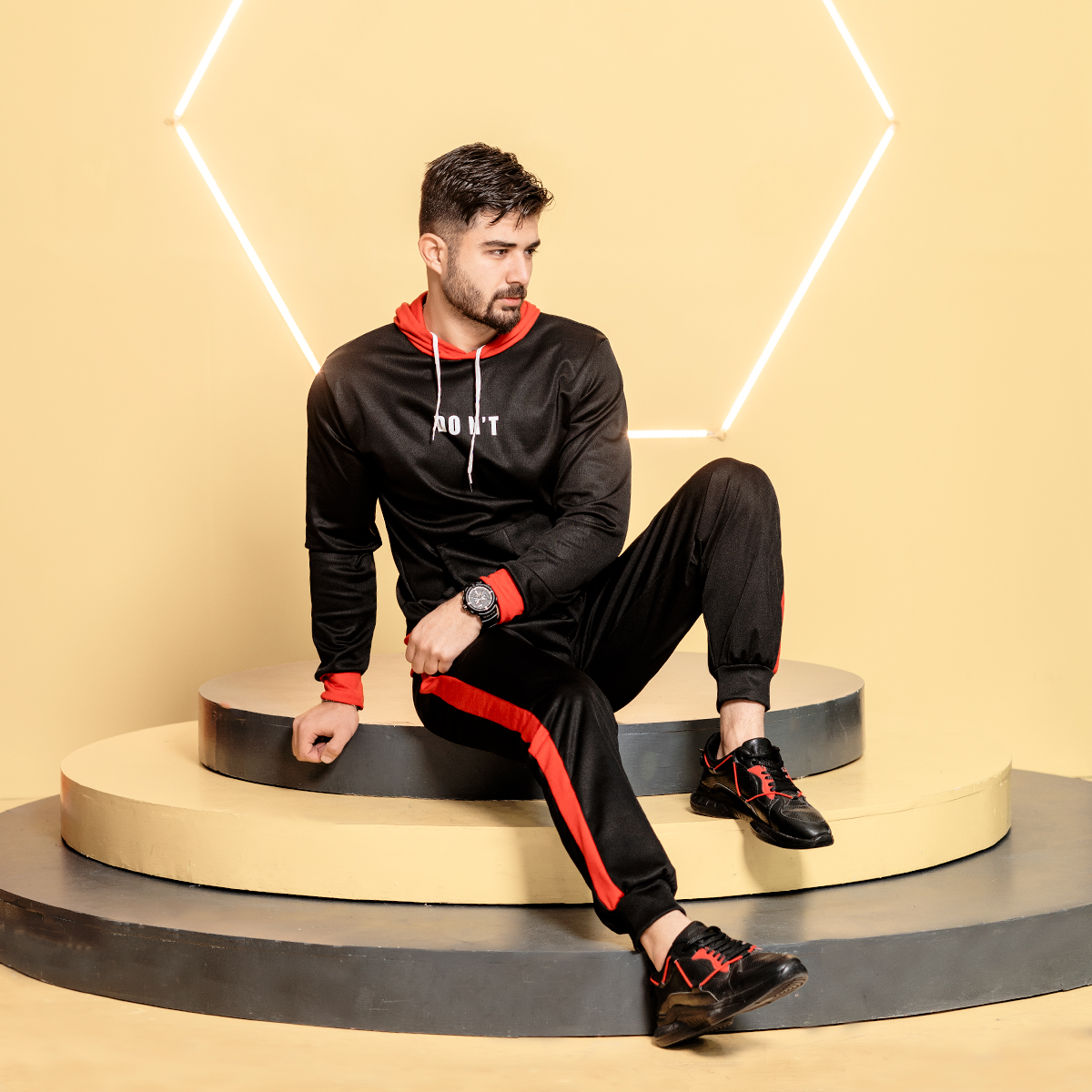 ست هودی شلوار مشکی قرمز مردانه Dontمدل Arsham