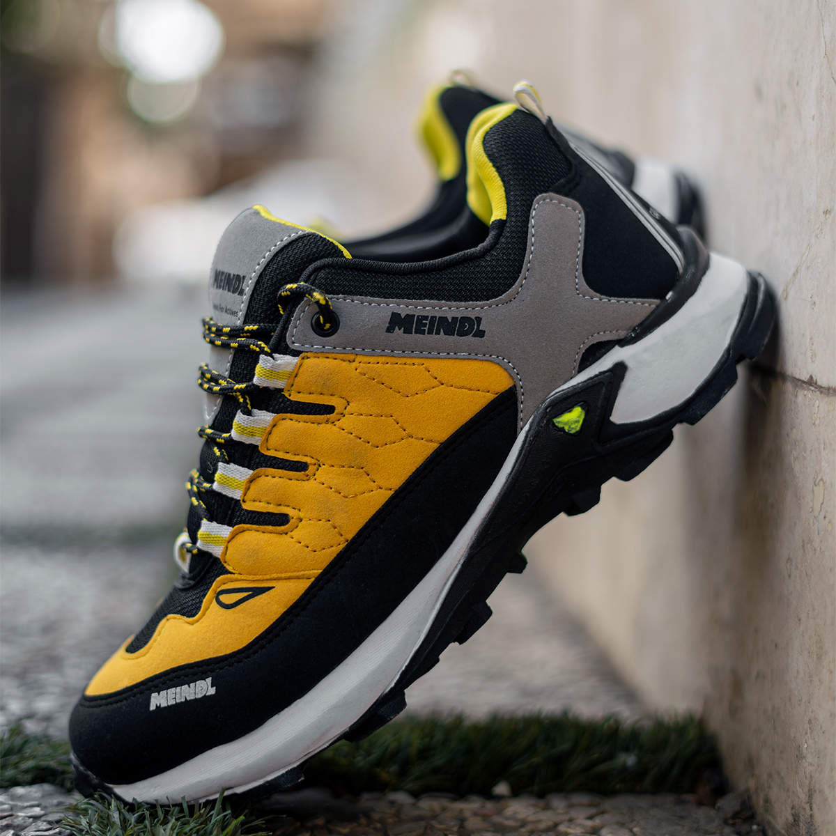 کفش ورزشی زرد طوسی مردانه مدل Gtx