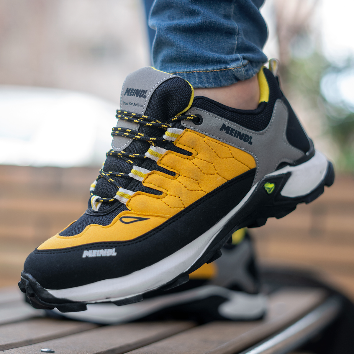 کفش ورزشی زرد طوسی مردانه مدل Gtx