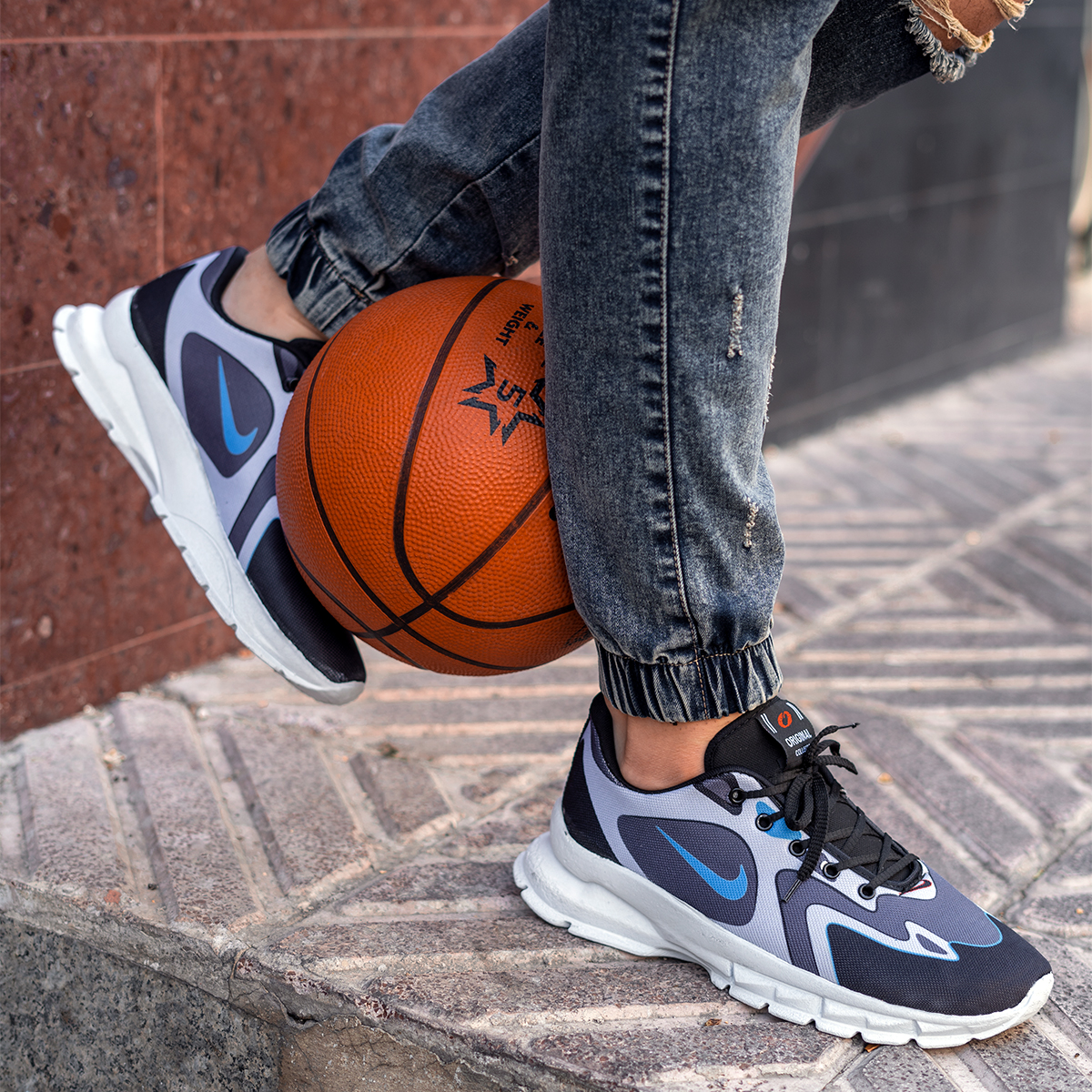 کفش ورزشی طوسی مشکی مردانه Nike مدل Bevis