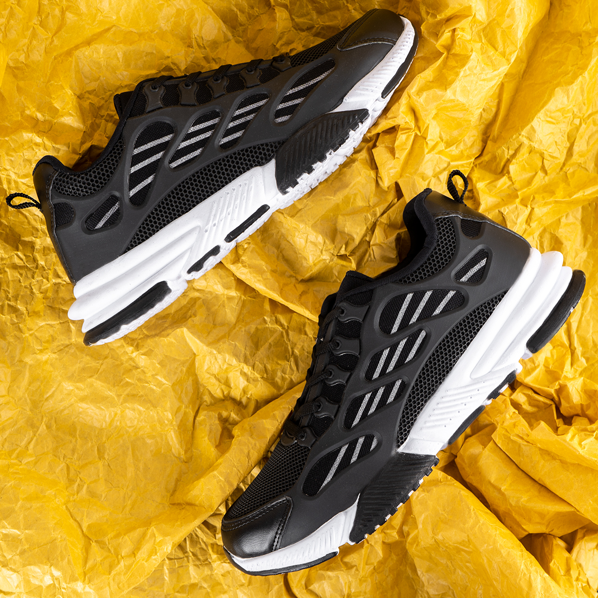 کفش ورزشی مردانه مشکی مدل Karvand