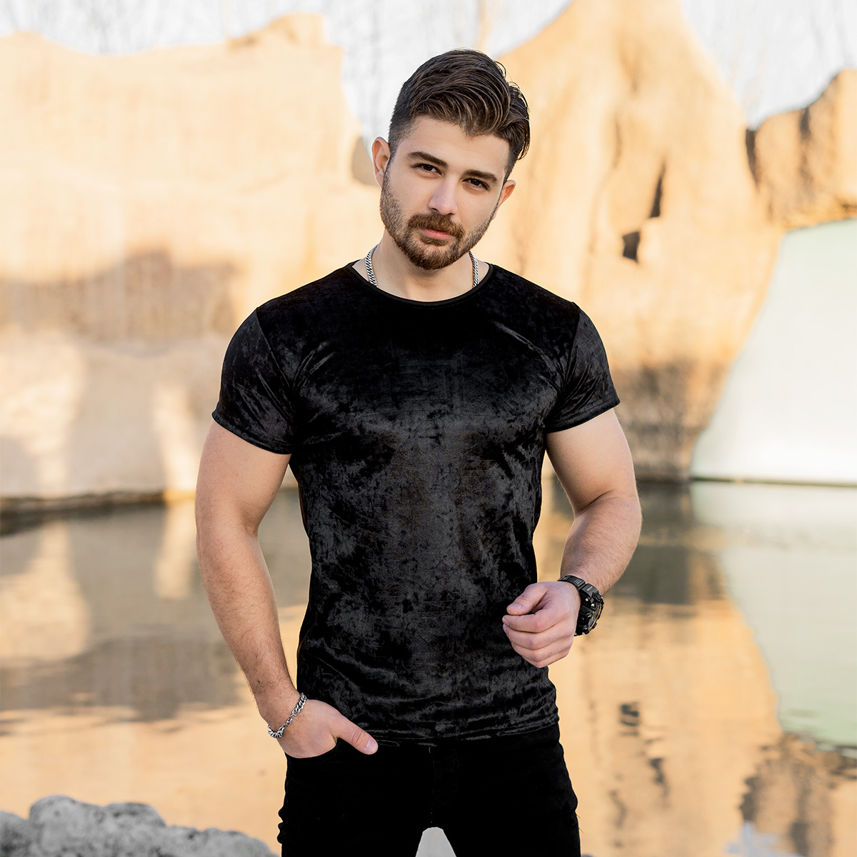 تیشرت مخمل مشکی مردانه مدل kevin