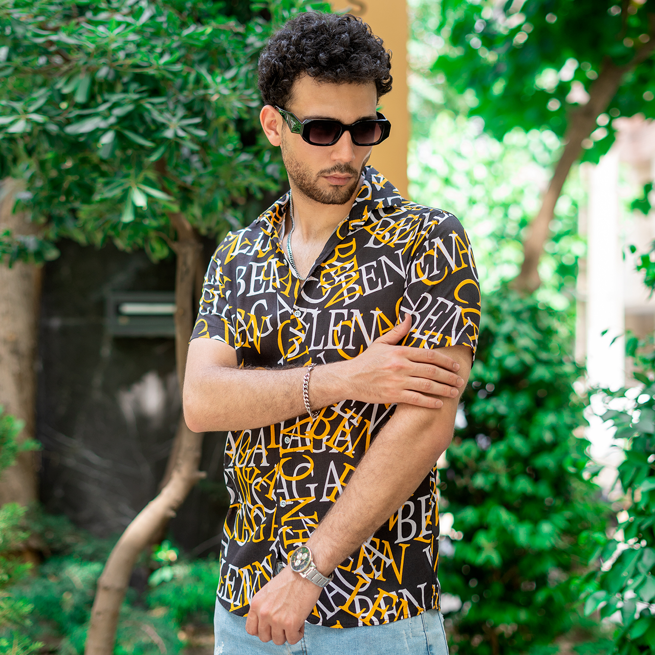 پیراهن هاوایی مردانه مشکی زرد مدل ABC