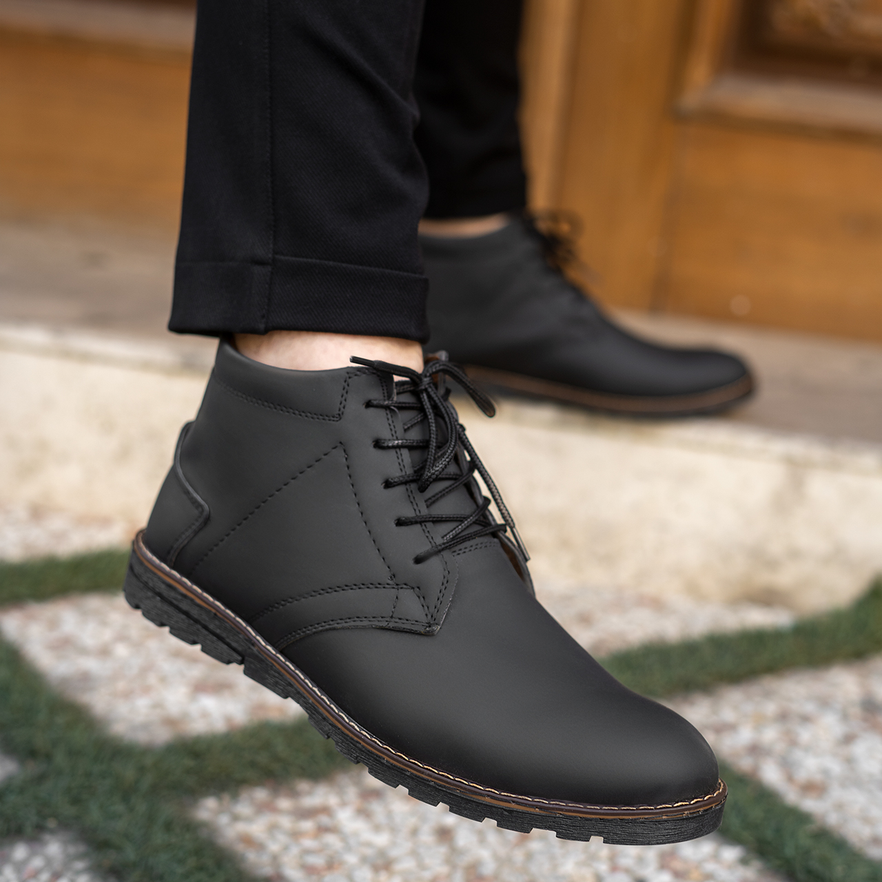 نیم بوت ذغالی مردانه مدل yata