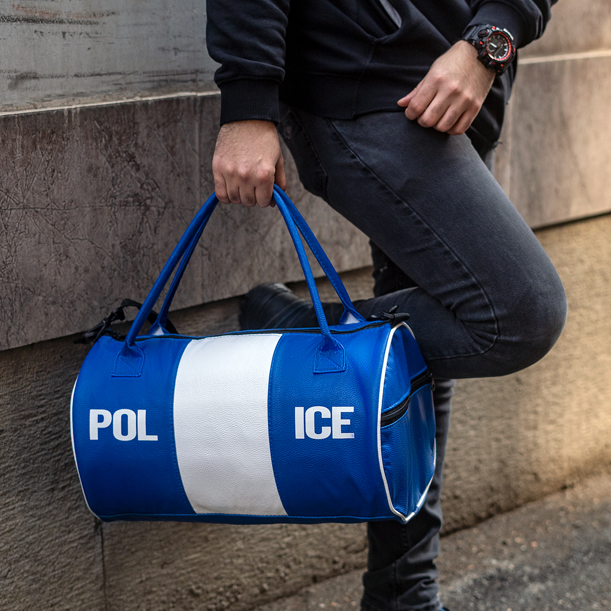 ساک ورزشی آبی سفید مدل Police