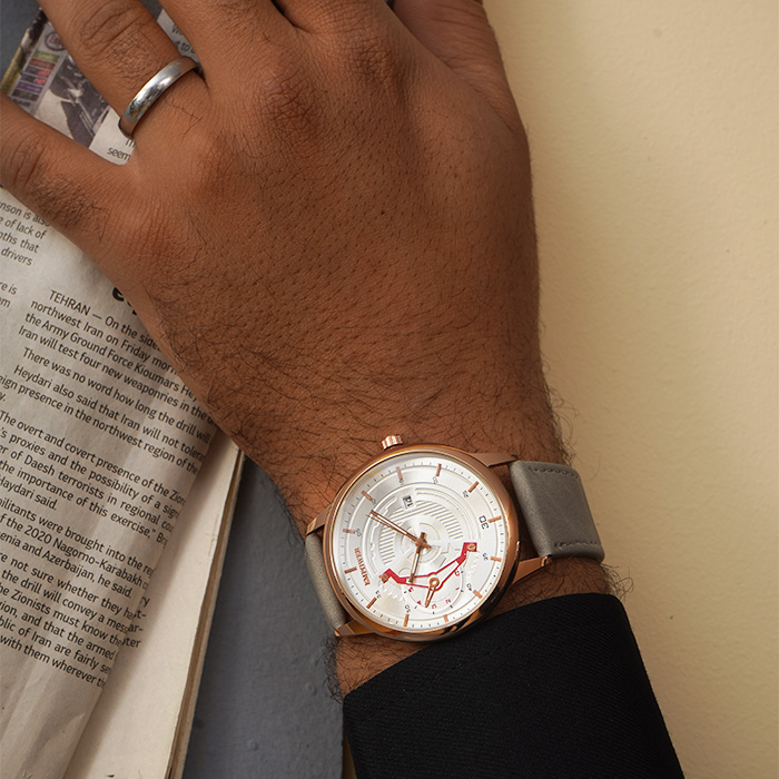 ساعت مچی طوسی صفحه سفید(طرح کمان) empower مدل EM20