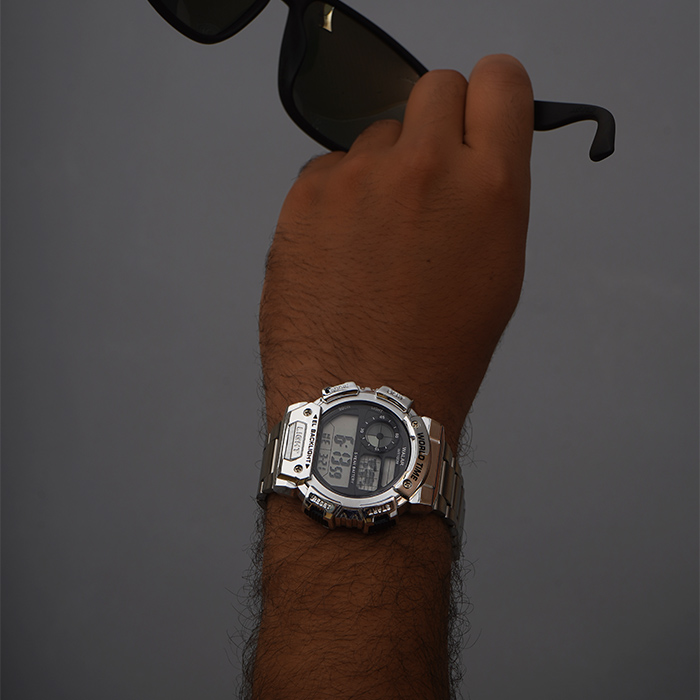 ساعت مچی کامپیوتری نقره ای مدل Worldtime