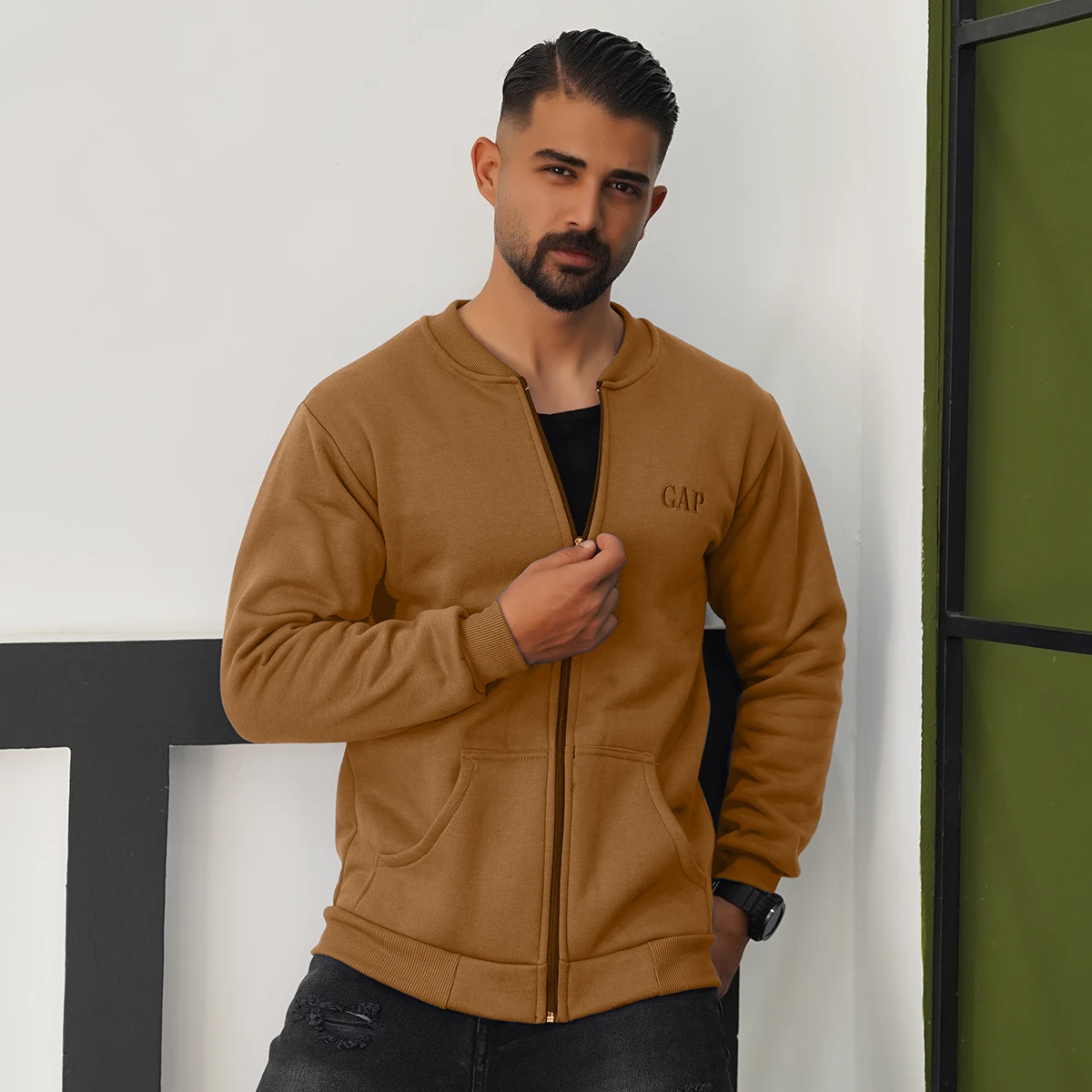 سوییشرت مردانه قهوه ای مدل GAP