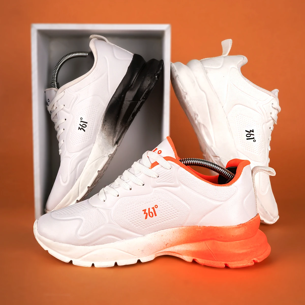 کفش ورزشی مردانه سفید مشکی مدل 361