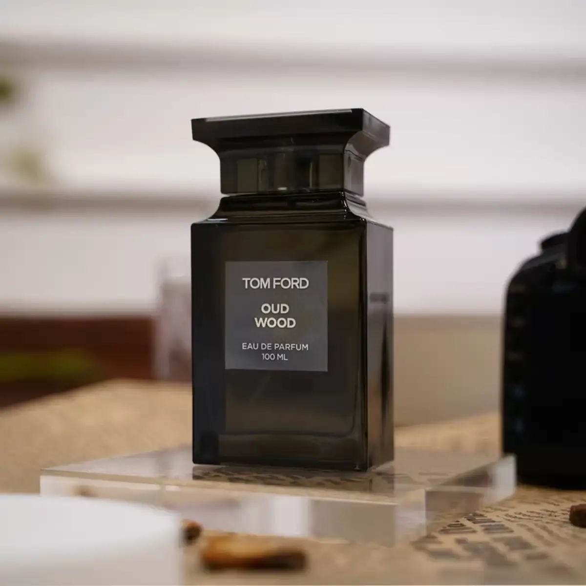 عطر مدل Tom Ford Oud Wood