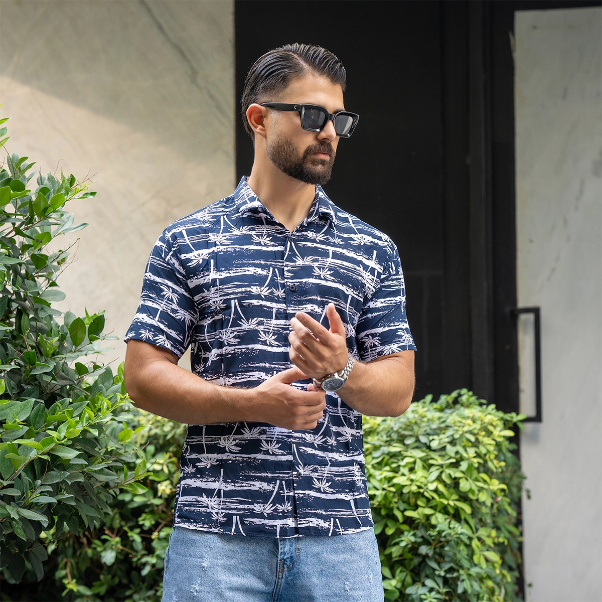 پیراهن هاوایی سرمه ای طرح نخل مردانه مدل 22Zx