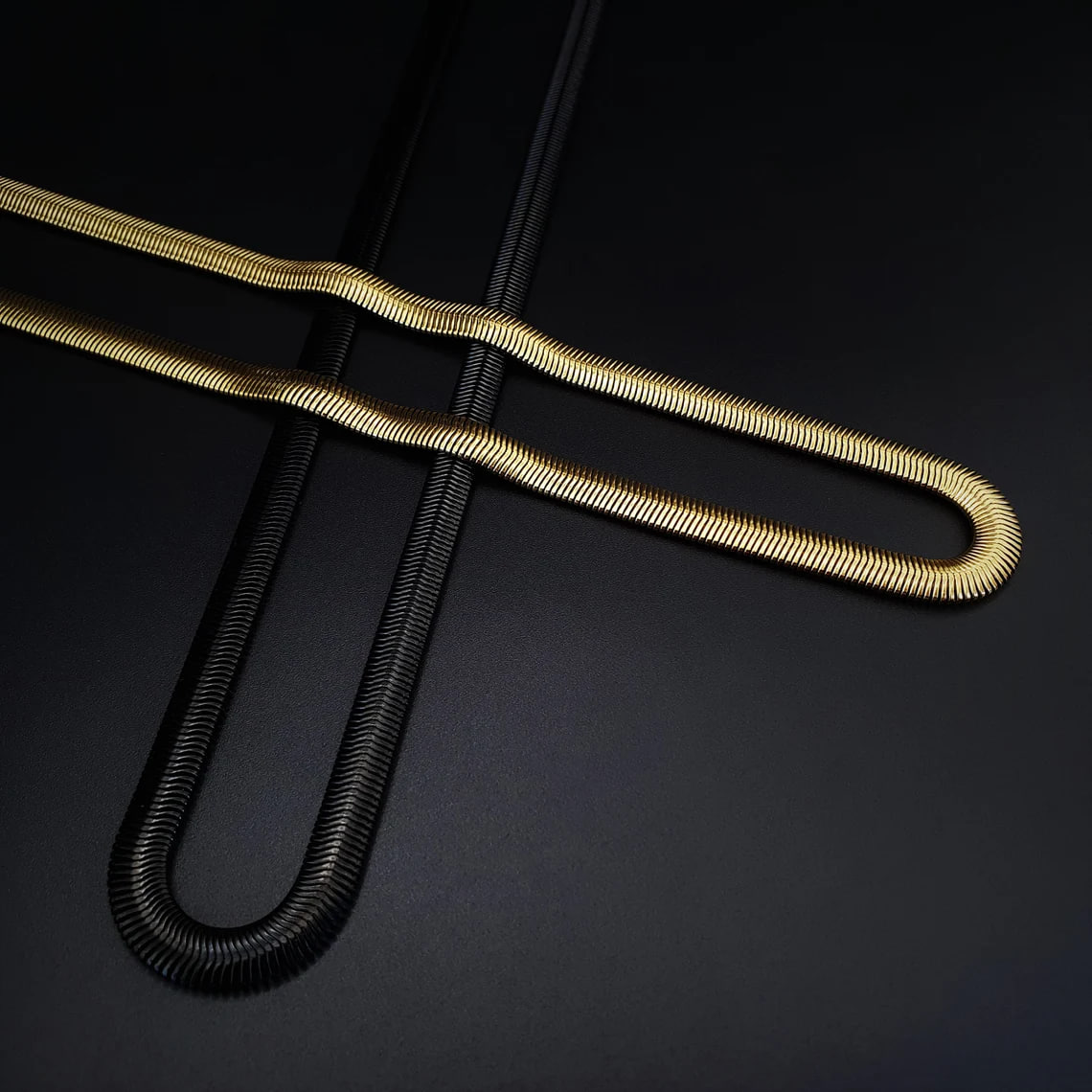 نیم ست مشکی ماری مدل fered