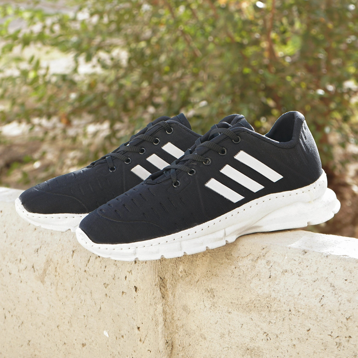 کفش ورزشی مردانه مشکی زیره سفید(T) مدل Alshen