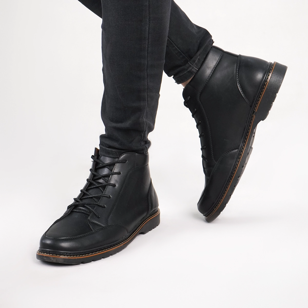 نیم بوت مردانه مشکی مدل Korush