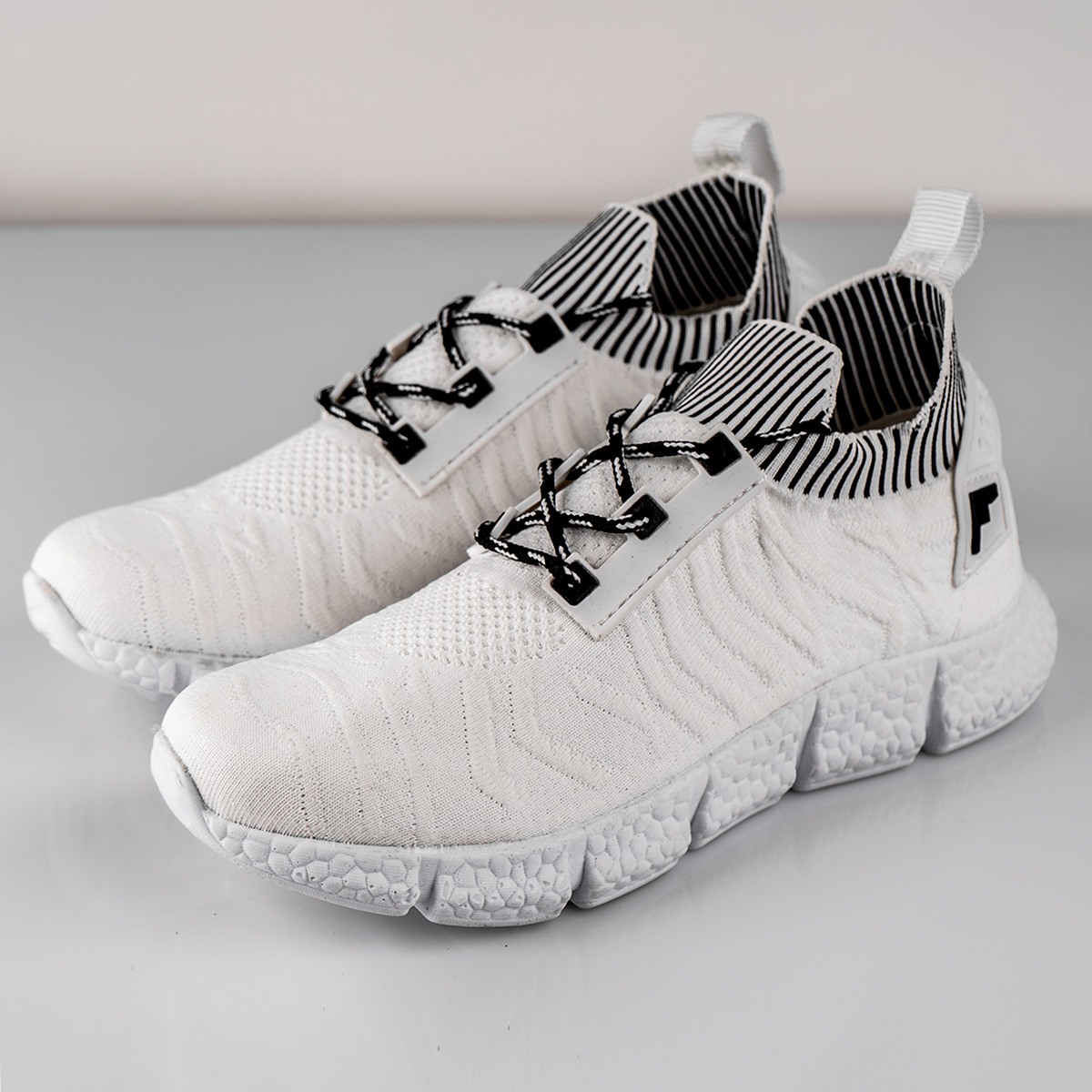 کفش ورزشی مردانه سفیدمدل zebra