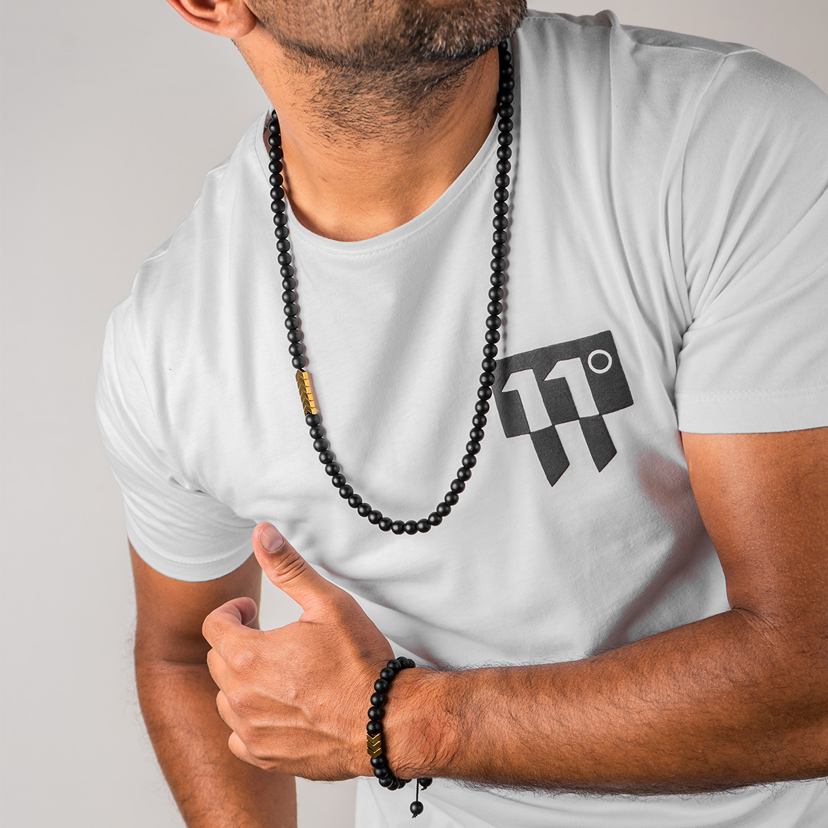 نیم ست مهره ای مشکی مدل Mancho